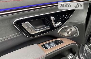 Позашляховик / Кросовер Mercedes-Benz EQS SUV 2023 в 