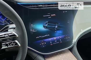 Позашляховик / Кросовер Mercedes-Benz EQS SUV 2023 в 