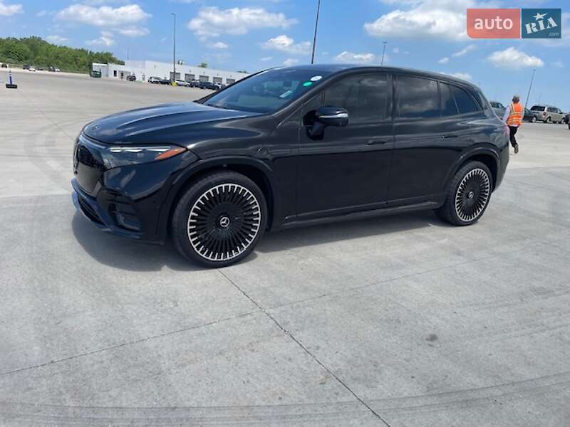 Mercedes-Benz EQS SUV 2023