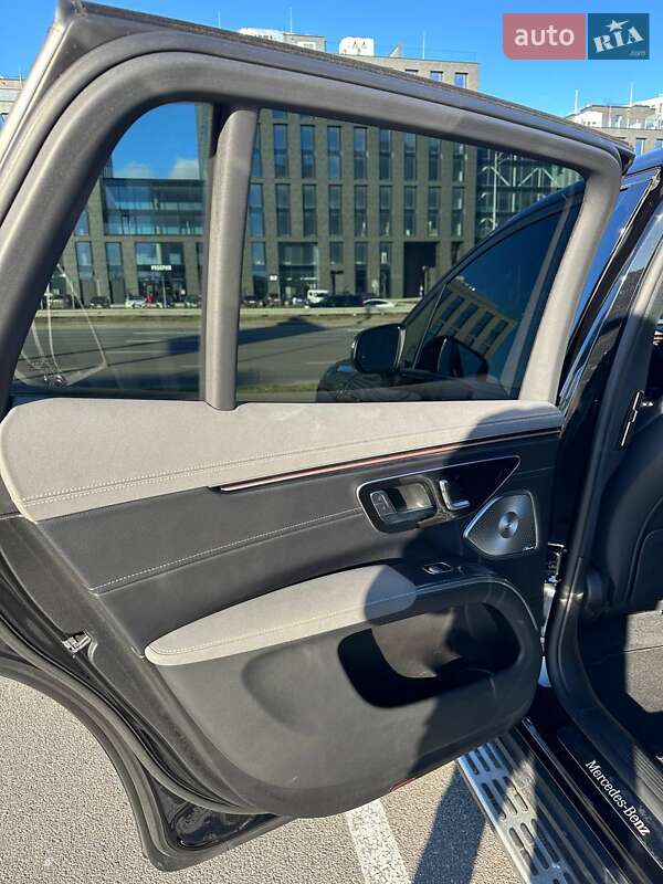 Позашляховик / Кросовер Mercedes-Benz EQS SUV 2022 в Києві