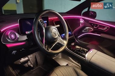 Седан Mercedes-Benz EQS SUV 2022 в Львове