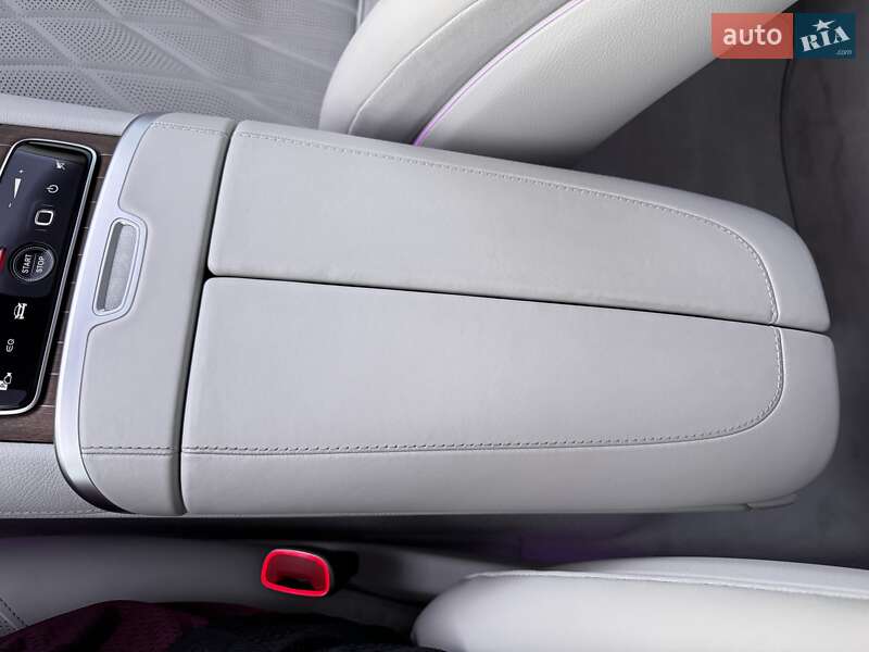 Седан Mercedes-Benz EQS 2022 в Луцке