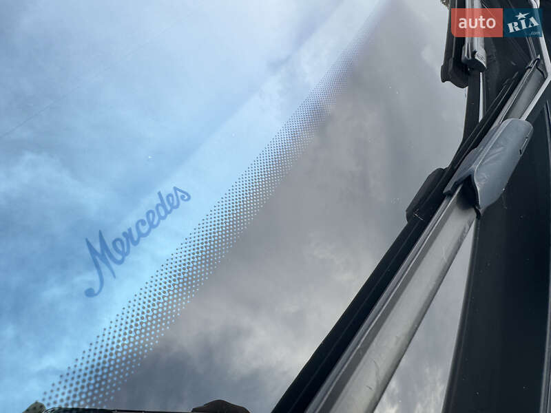 Седан Mercedes-Benz EQS 2022 в Киеве