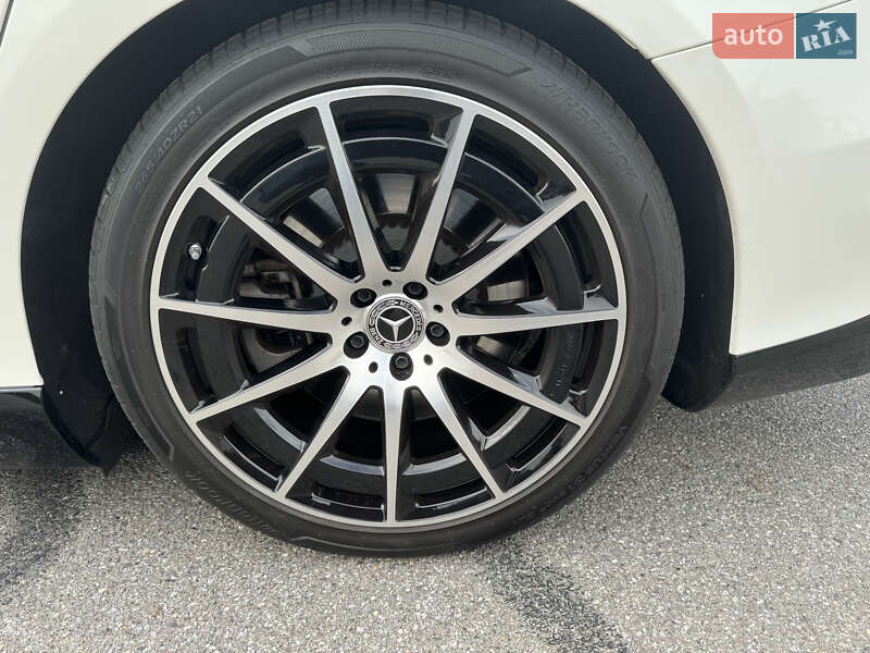 Седан Mercedes-Benz EQS 2022 в Киеве