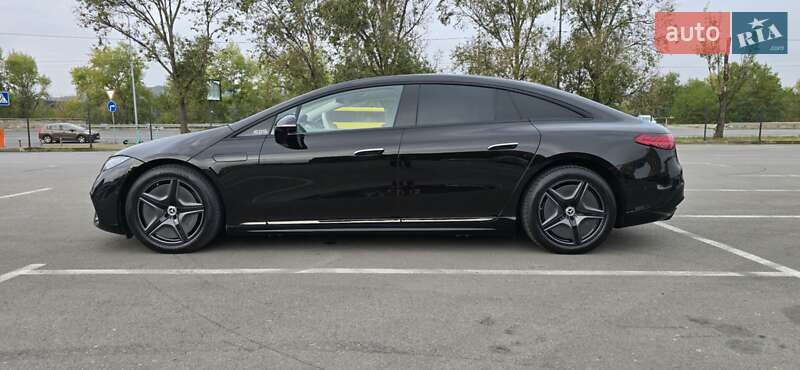 Седан Mercedes-Benz EQS 2022 в Киеве