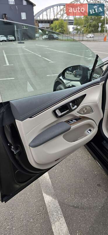 Седан Mercedes-Benz EQS 2022 в Киеве