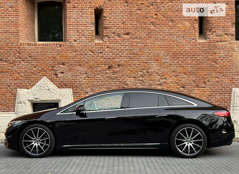 Седан Mercedes-Benz EQS 2022 в Львове