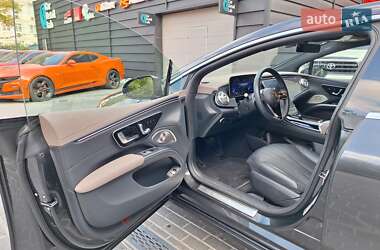 Седан Mercedes-Benz EQS 2022 в 