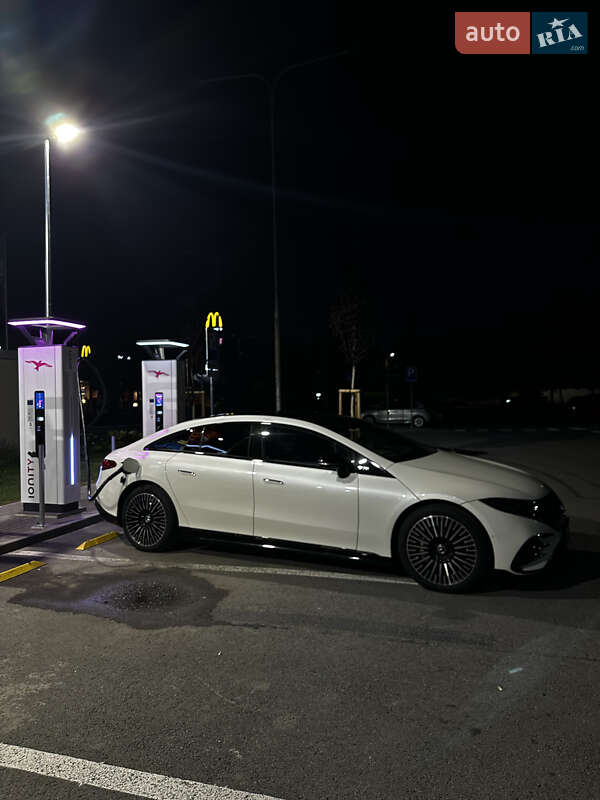 Седан Mercedes-Benz EQS 2022 в Виннице