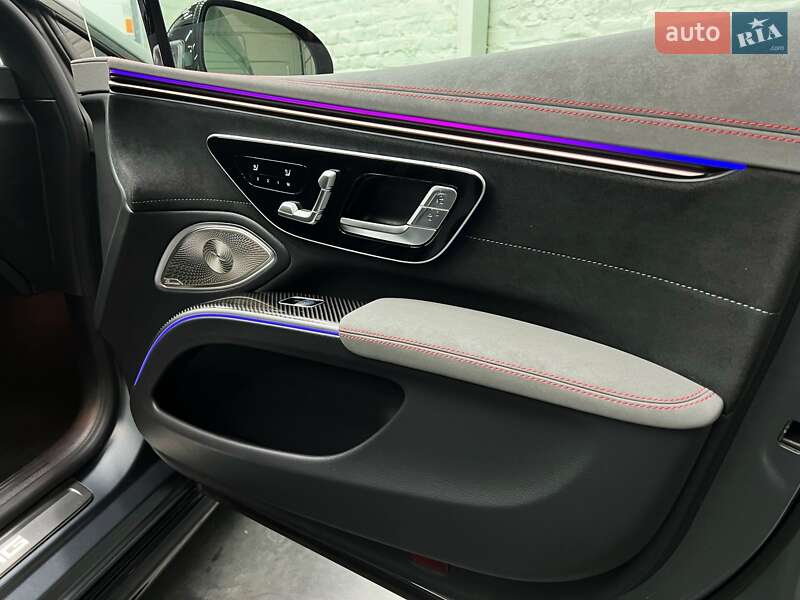 Седан Mercedes-Benz EQS 2022 в Луцке