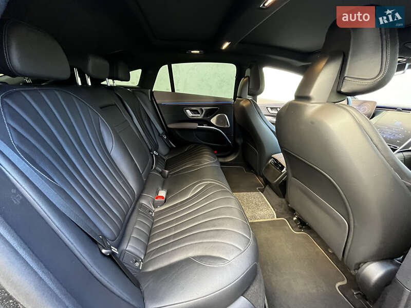 Седан Mercedes-Benz EQS 2022 в Дрогобыче