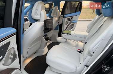 Седан Mercedes-Benz EQS 2023 в 