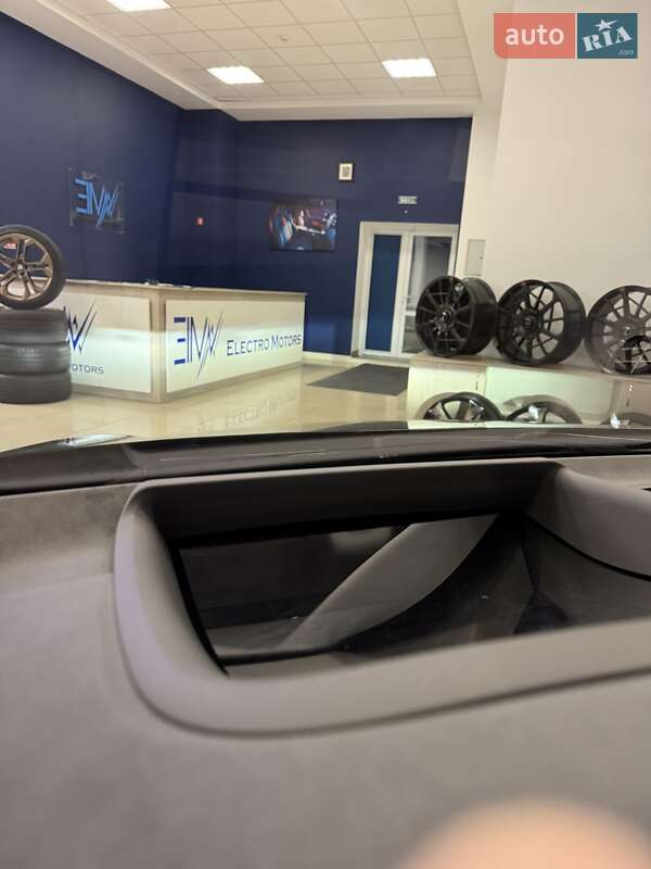 Седан Mercedes-Benz EQS 2022 в Кропивницком