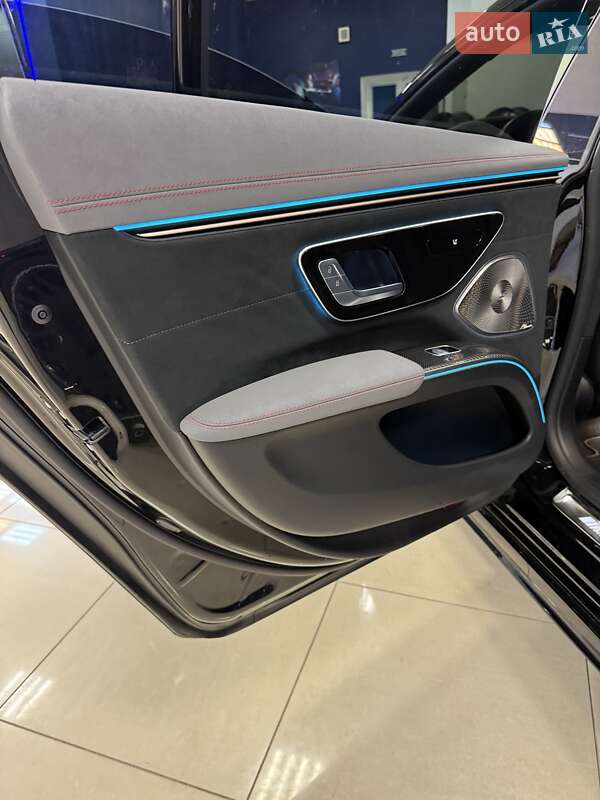 Седан Mercedes-Benz EQS 2022 в Кропивницком