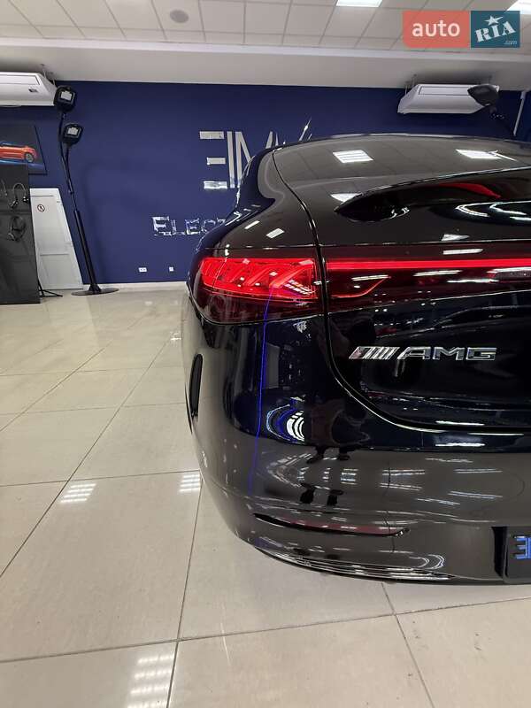 Седан Mercedes-Benz EQS 2022 в Кропивницком