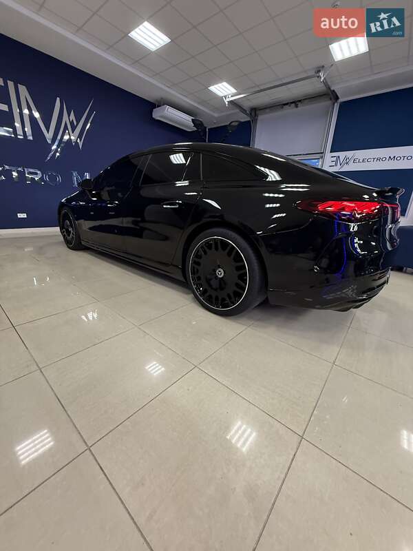 Седан Mercedes-Benz EQS 2022 в Кропивницком