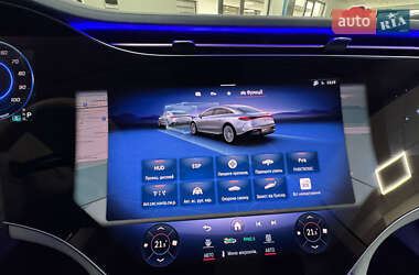 Седан Mercedes-Benz EQS 2021 в 