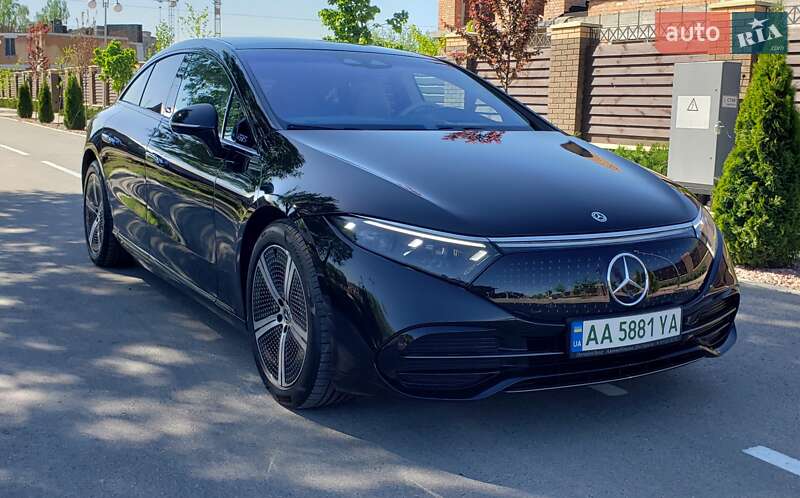 Седан Mercedes-Benz EQS 2022 в 