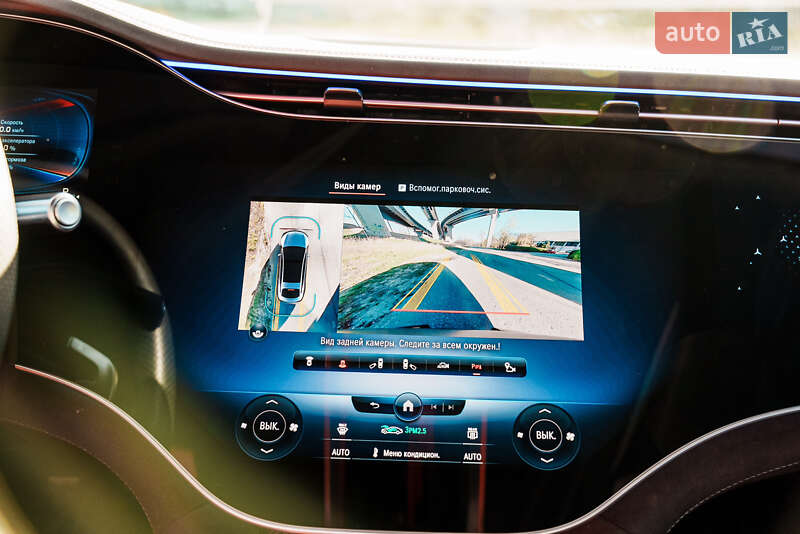 Седан Mercedes-Benz EQS 2022 в Киеве