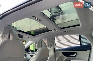Седан Mercedes-Benz EQS 2022 в 