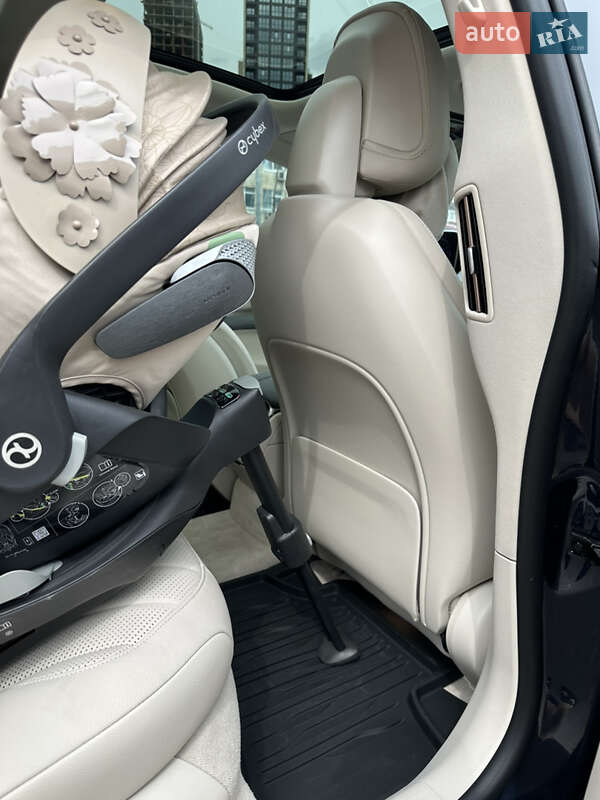 Седан Mercedes-Benz EQS 2022 в Києві