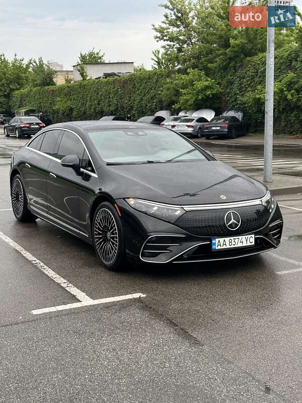Седан Mercedes-Benz EQS 2022 в Киеве