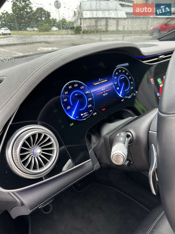 Седан Mercedes-Benz EQS 2022 в Киеве