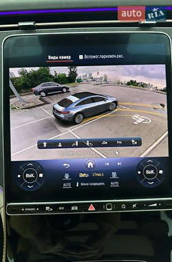 Седан Mercedes-Benz EQS 2022 в 