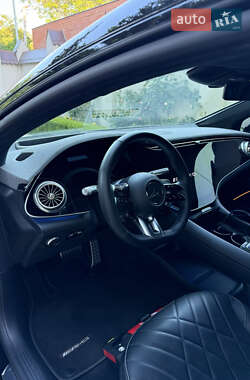 Седан Mercedes-Benz EQS 2022 в 