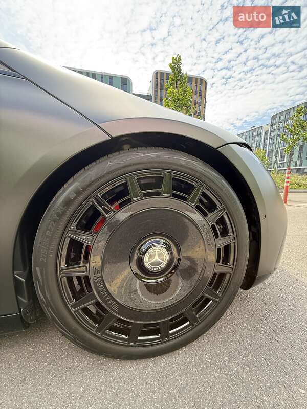 Седан Mercedes-Benz EQS 2022 в Киеве