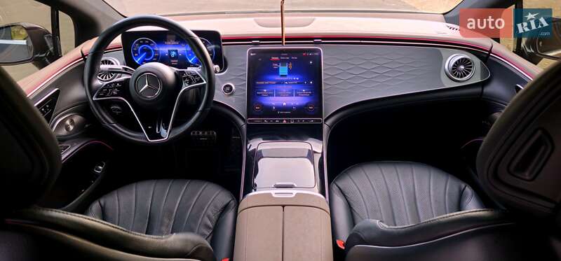 Седан Mercedes-Benz EQS 2022 в Коростене