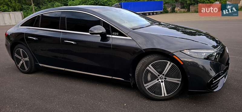 Седан Mercedes-Benz EQS 2022 в Коростене