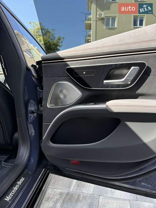 Седан Mercedes-Benz EQS 2023 в Коломые