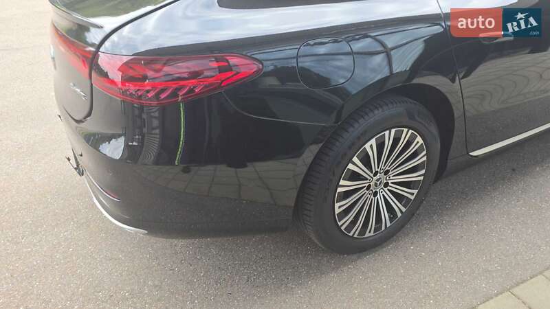 Седан Mercedes-Benz EQS 2022 в Рівному