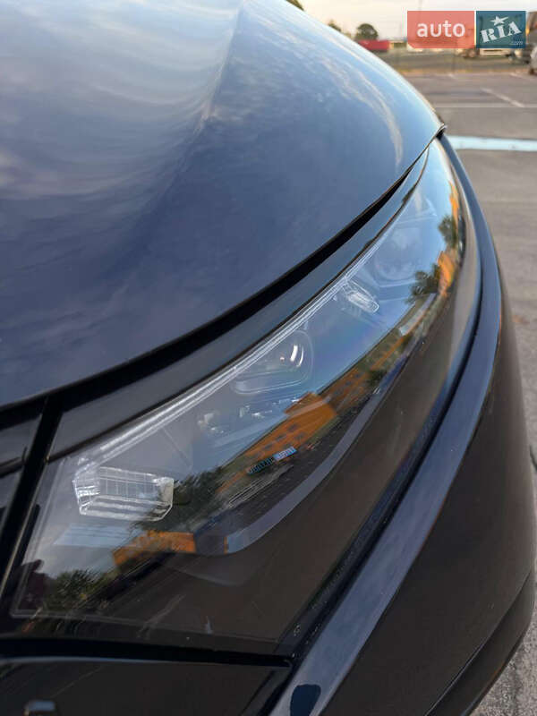 Седан Mercedes-Benz EQS 2022 в Луцке