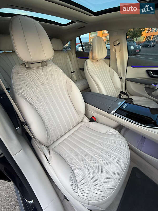 Седан Mercedes-Benz EQS 2022 в Луцке