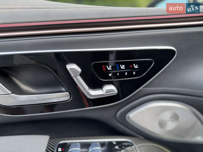 Седан Mercedes-Benz EQS 2022 в Киеве