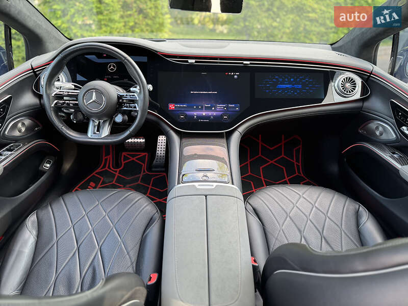 Седан Mercedes-Benz EQS 2022 в Киеве