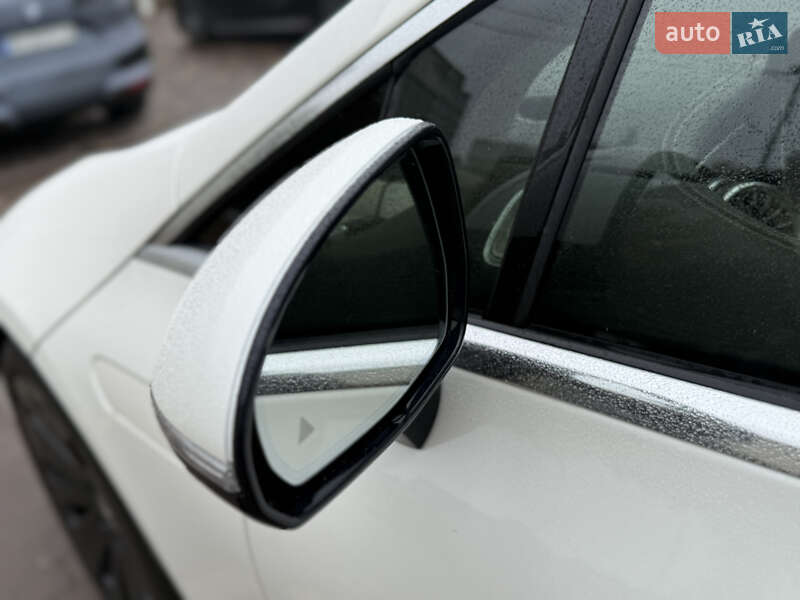 Седан Mercedes-Benz EQS 2022 в Тернополе