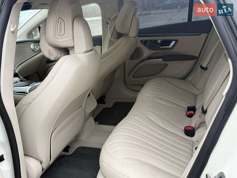 Седан Mercedes-Benz EQS 2022 в Тернополе