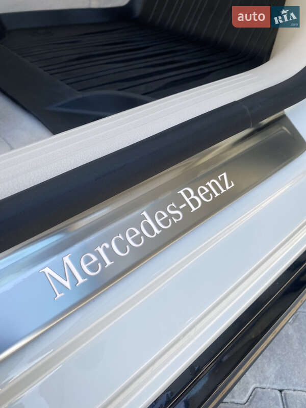 Седан Mercedes-Benz EQS 2023 в Києві