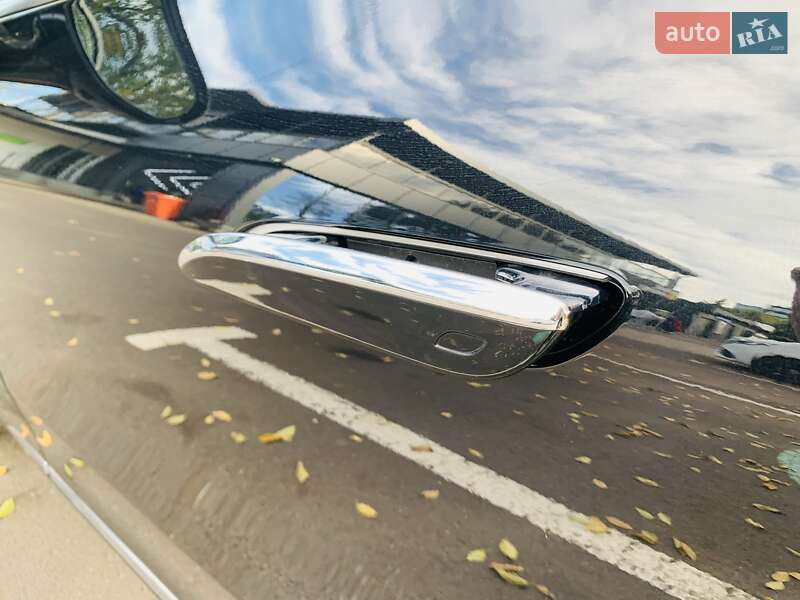 Седан Mercedes-Benz EQS 2022 в Киеве