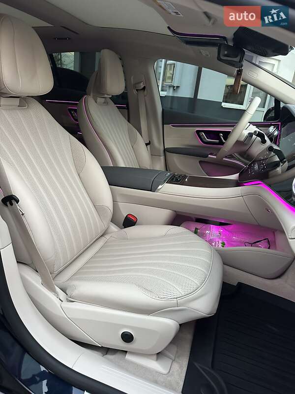 Седан Mercedes-Benz EQS 2022 в Луцке
