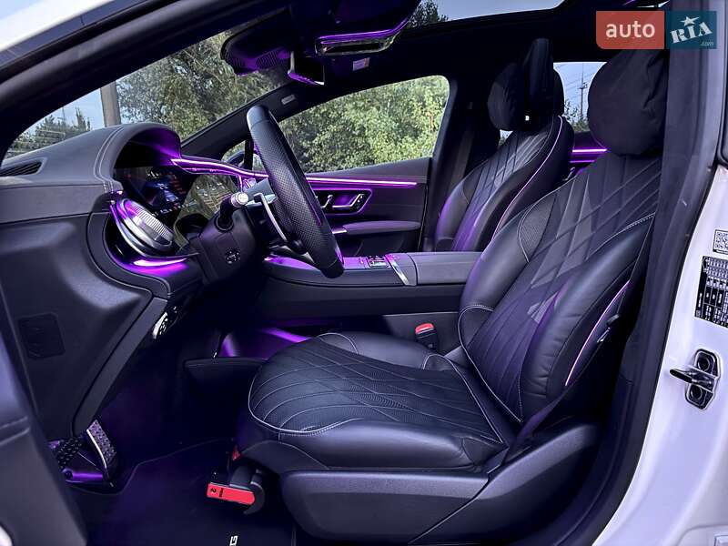 Седан Mercedes-Benz EQS 2023 в Киеве