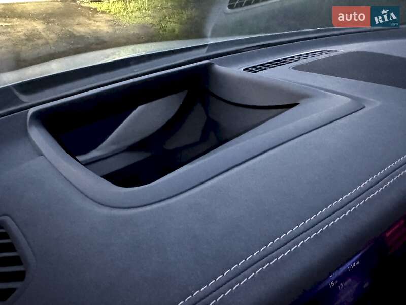 Седан Mercedes-Benz EQS 2023 в Киеве