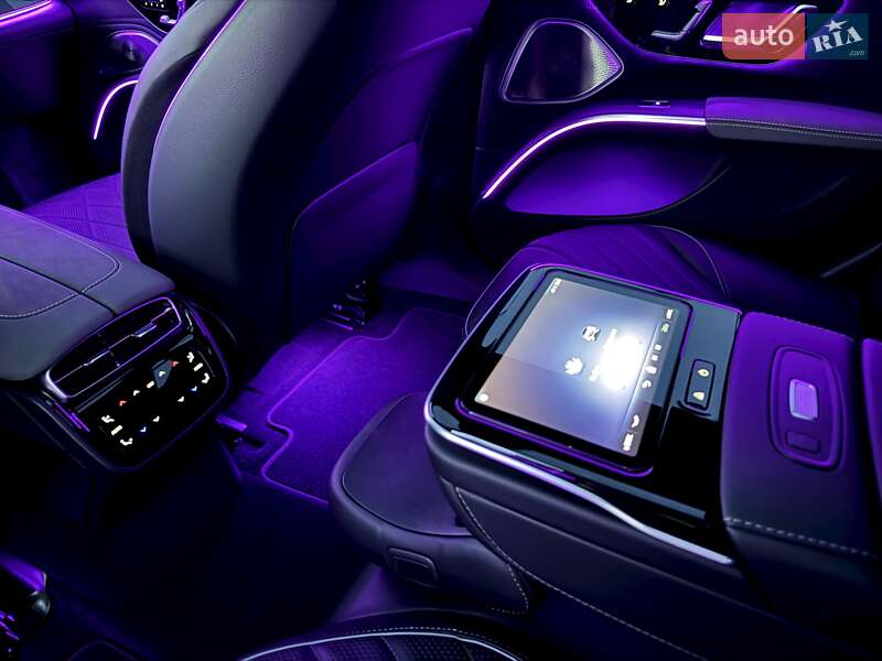 Седан Mercedes-Benz EQS 2023 в Киеве