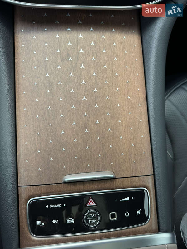 Седан Mercedes-Benz EQS 2023 в Ровно