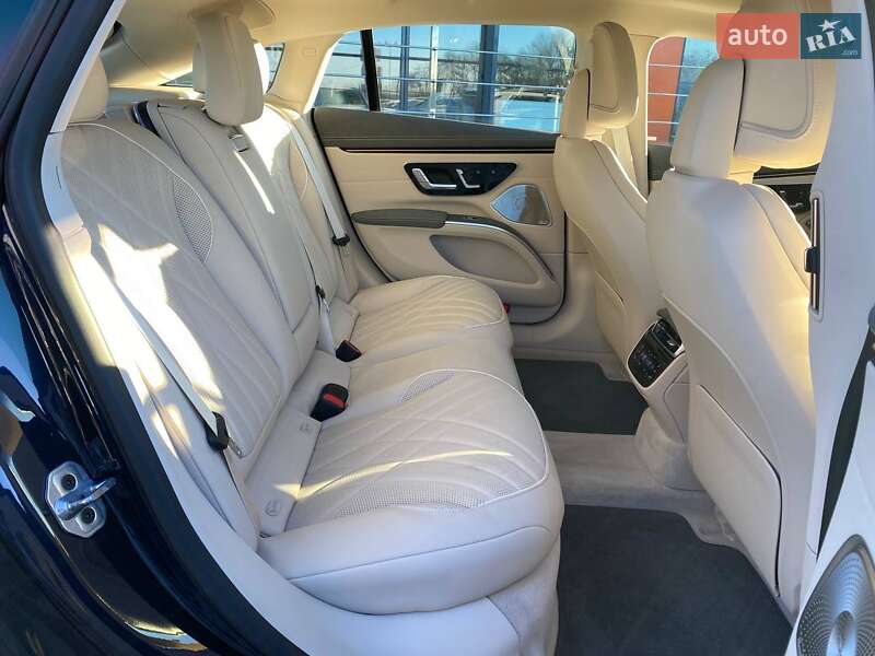 Седан Mercedes-Benz EQS 2022 в Львові