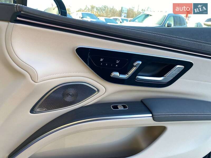 Седан Mercedes-Benz EQS 2022 в Львові