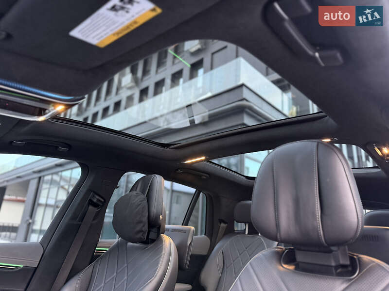 Седан Mercedes-Benz EQS 2023 в Львові